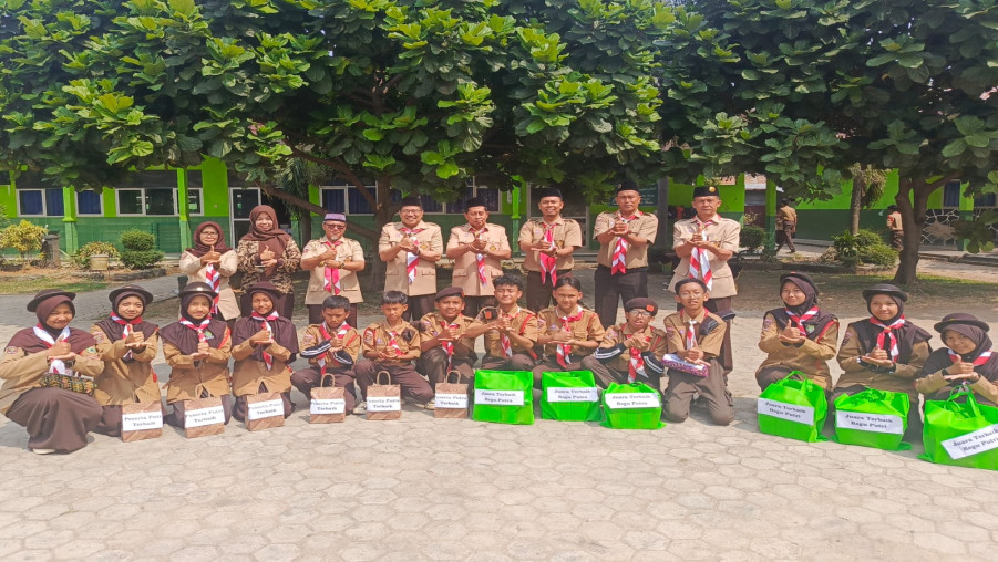 Semarak HUT Pramuka ke-65, MTsN 2 Bandar Lampung Tutup Masa Orientasi Pramuka Kelas 7