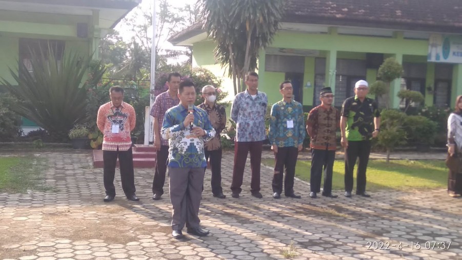 MTs Negeri 2 Bandar Lampung Gelar Upacara Pembukaan Ujian Madrasah (UM) Siswa Kelas 9 Tahun Pelajaran 2021/2022
