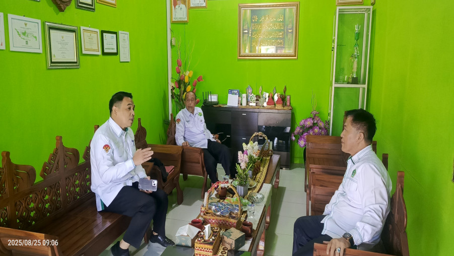 Kabid Penmad Kanwil Kemenag Lampung Pantau ANBK di MTsN 2 Bandar Lampung